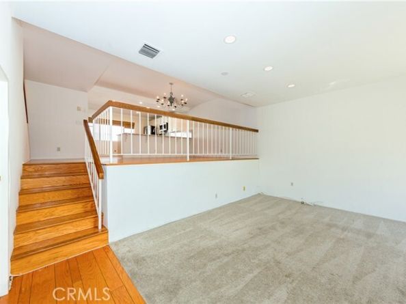 18344 Collins Street A, Tarzana (los Angeles) CA 91356