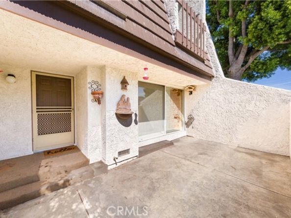 18344 Collins Street A, Tarzana (los Angeles) CA 91356