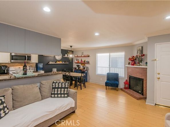 7045 Woodley Avenue 218, Van Nuys (los Angeles) CA 91406