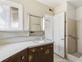 10136 Mcbroom, Sunland (los Angeles) CA 91040