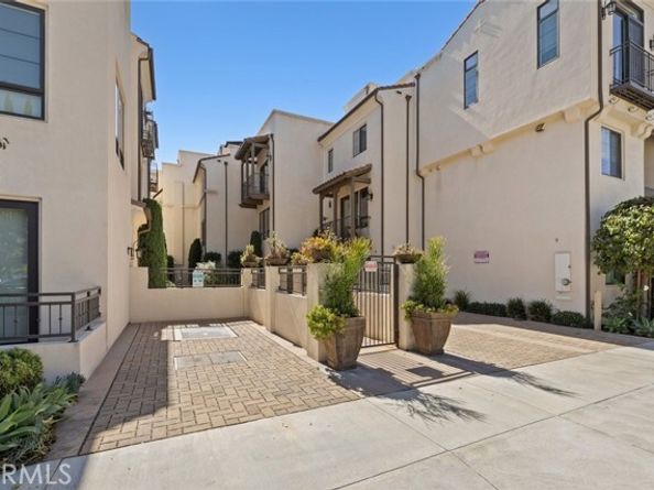 10738 Bloomfield, Toluca Lake (los Angeles) CA 91602