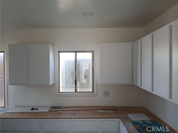 13063 Louvre Street, Pacoima (los Angeles) CA 91331
