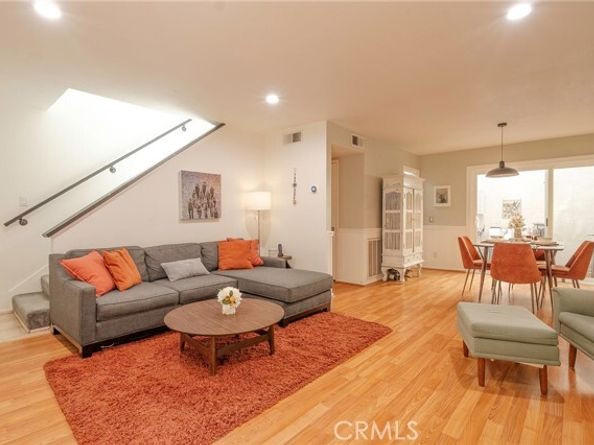 23549 Victory Blvd. 21, West Hills (los Angeles) CA 91307