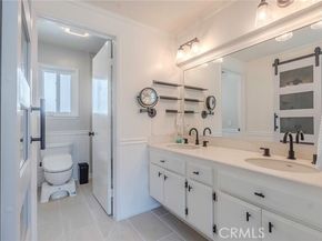 23549 Victory Blvd. 21, West Hills (los Angeles) CA 91307