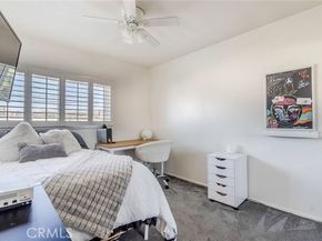 23549 Victory Blvd. 21, West Hills (los Angeles) CA 91307