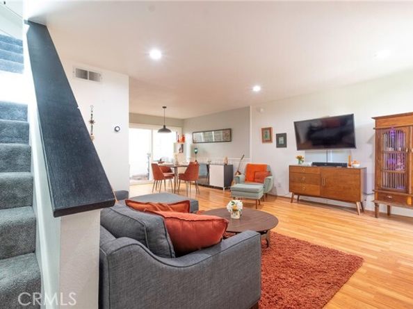 23549 Victory Blvd. 21, West Hills (los Angeles) CA 91307