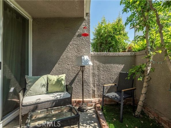 23549 Victory Blvd. 21, West Hills (los Angeles) CA 91307