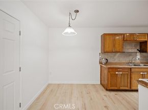 8800 Cedros Avenue 204, Panorama City (los Angeles) CA 91402