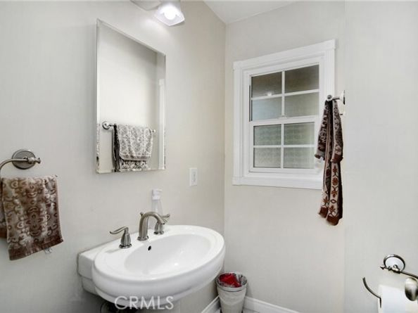 24208 Gilmore Street, West Hills (los Angeles) CA 91307