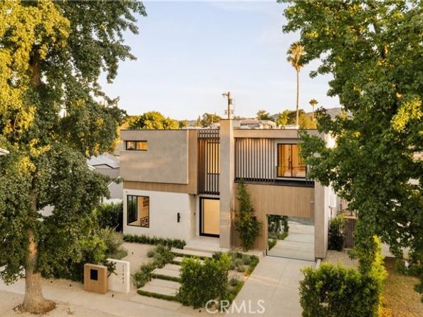 17462 Bullock Street, Encino (los Angeles) CA 91316