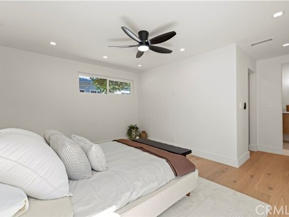 18729 Sunburst Street, Northridge (los Angeles) CA 91324