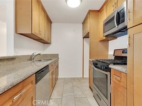 18620 Hatteras Street 281, Tarzana (los Angeles) CA 91356