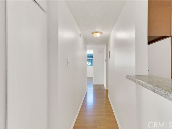 18620 Hatteras Street 281, Tarzana (los Angeles) CA 91356
