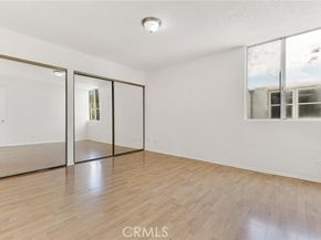 18620 Hatteras Street 281, Tarzana (los Angeles) CA 91356