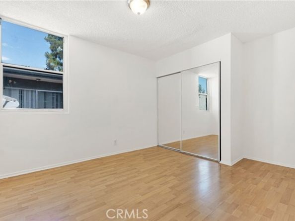 18620 Hatteras Street 281, Tarzana (los Angeles) CA 91356