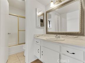 18620 Hatteras Street 281, Tarzana (los Angeles) CA 91356