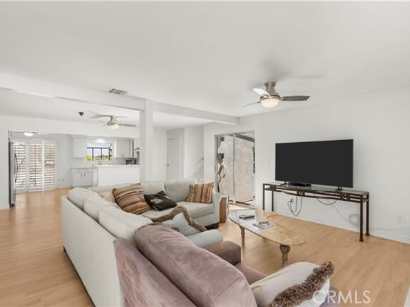 4715 Burgundy Road, Woodland Hills (los Angeles) CA 91364