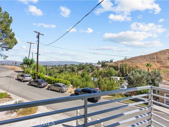 4715 Burgundy Road, Woodland Hills (los Angeles) CA 91364