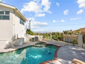 4715 Burgundy Road, Woodland Hills (los Angeles) CA 91364