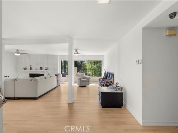 4715 Burgundy Road, Woodland Hills (los Angeles) CA 91364