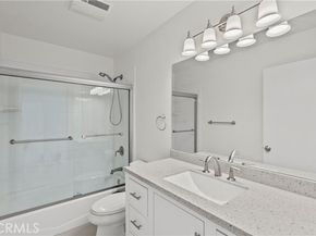 4715 Burgundy Road, Woodland Hills (los Angeles) CA 91364