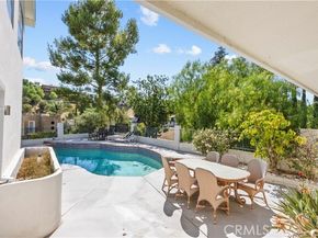4715 Burgundy Road, Woodland Hills (los Angeles) CA 91364