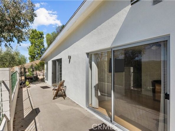 4715 Burgundy Road, Woodland Hills (los Angeles) CA 91364