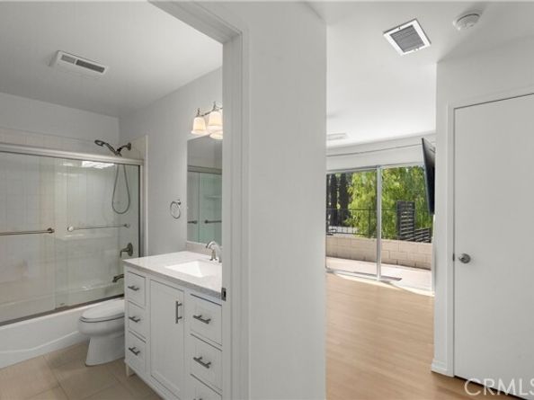4715 Burgundy Road, Woodland Hills (los Angeles) CA 91364