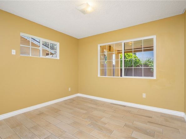 11863 Vanport Avenue, Sylmar (los Angeles) CA 91342