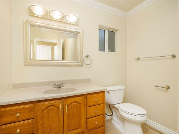11863 Vanport Avenue, Sylmar (los Angeles) CA 91342