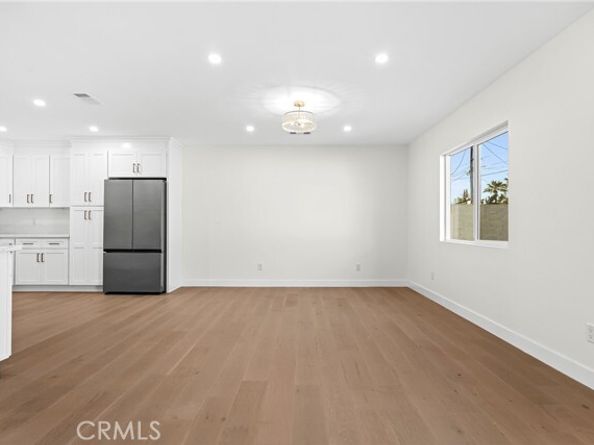 9076 Lev Avenue, Arleta (los Angeles) CA 91331