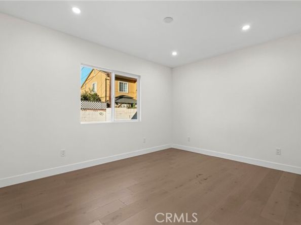 9076 Lev Avenue, Arleta (los Angeles) CA 91331