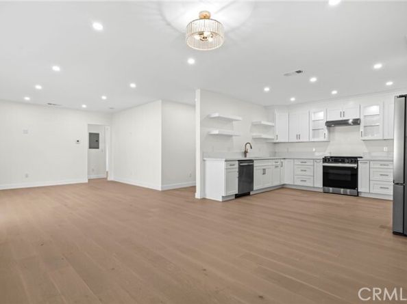 9076 Lev Avenue, Arleta (los Angeles) CA 91331