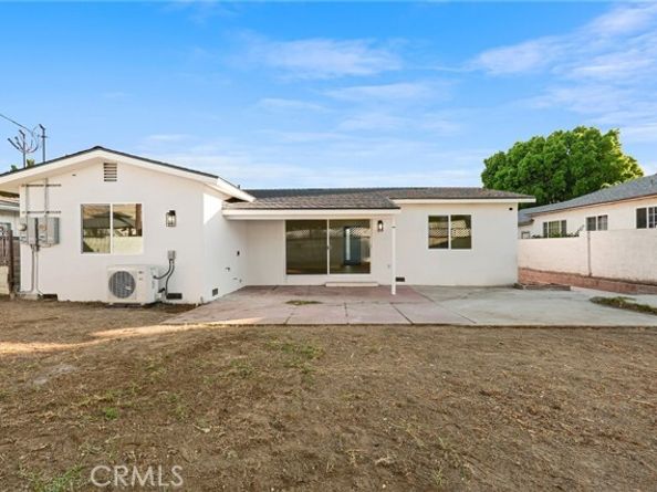 9076 Lev Avenue, Arleta (los Angeles) CA 91331