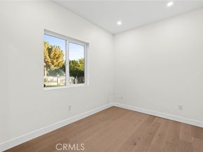 9076 Lev Avenue, Arleta (los Angeles) CA 91331