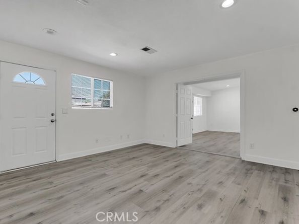 5434 Sylvia Avenue, Tarzana (los Angeles) CA 91356