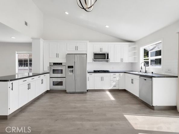 5434 Sylvia Avenue, Tarzana (los Angeles) CA 91356