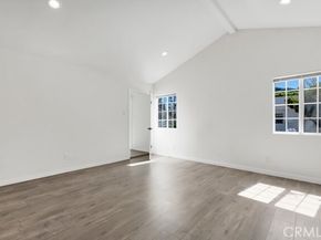 5434 Sylvia Avenue, Tarzana (los Angeles) CA 91356