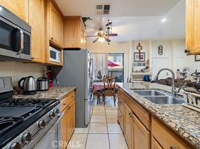 14520 Plummer St. 21, Panorama City (los Angeles) CA 91402