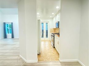 18645 Hatteras Street 278, Tarzana (los Angeles) CA 91356