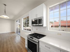 18347 Saticoy Street 37, Reseda (los Angeles) CA 91335