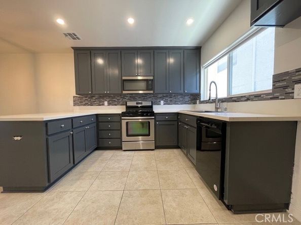 17175 Chatsworth Street, Granada Hills (los Angeles) CA 91344