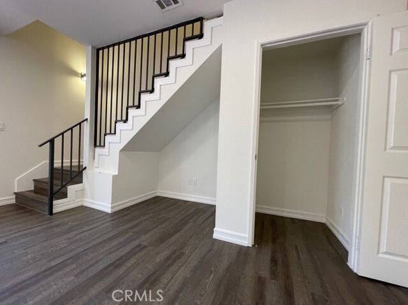 17175 Chatsworth Street, Granada Hills (los Angeles) CA 91344