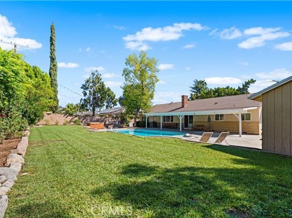 11223 White Oak Avenue, Granada Hills (los Angeles) CA 91344