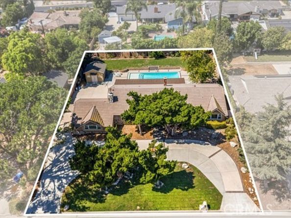 11223 White Oak Avenue, Granada Hills (los Angeles) CA 91344