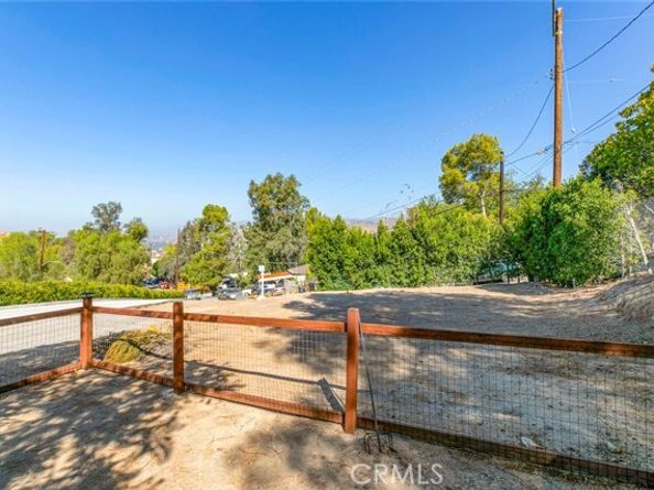 9442 Hillrose, Burbank CA 91040