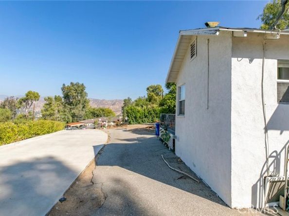 9442 Hillrose, Burbank CA 91040