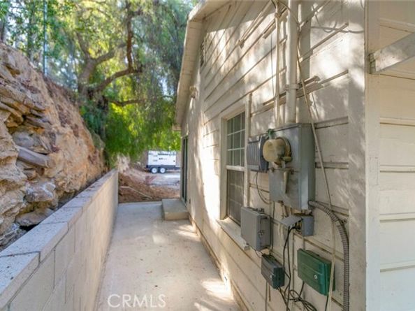 9442 Hillrose, Burbank CA 91040