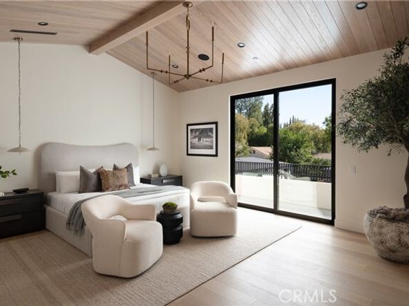 23416 Califa Street, Woodland Hills (los Angeles) CA 91367