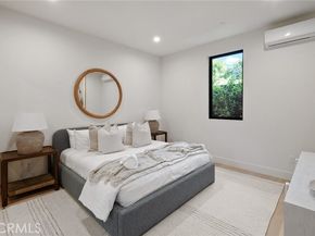 23416 Califa Street, Woodland Hills (los Angeles) CA 91367
